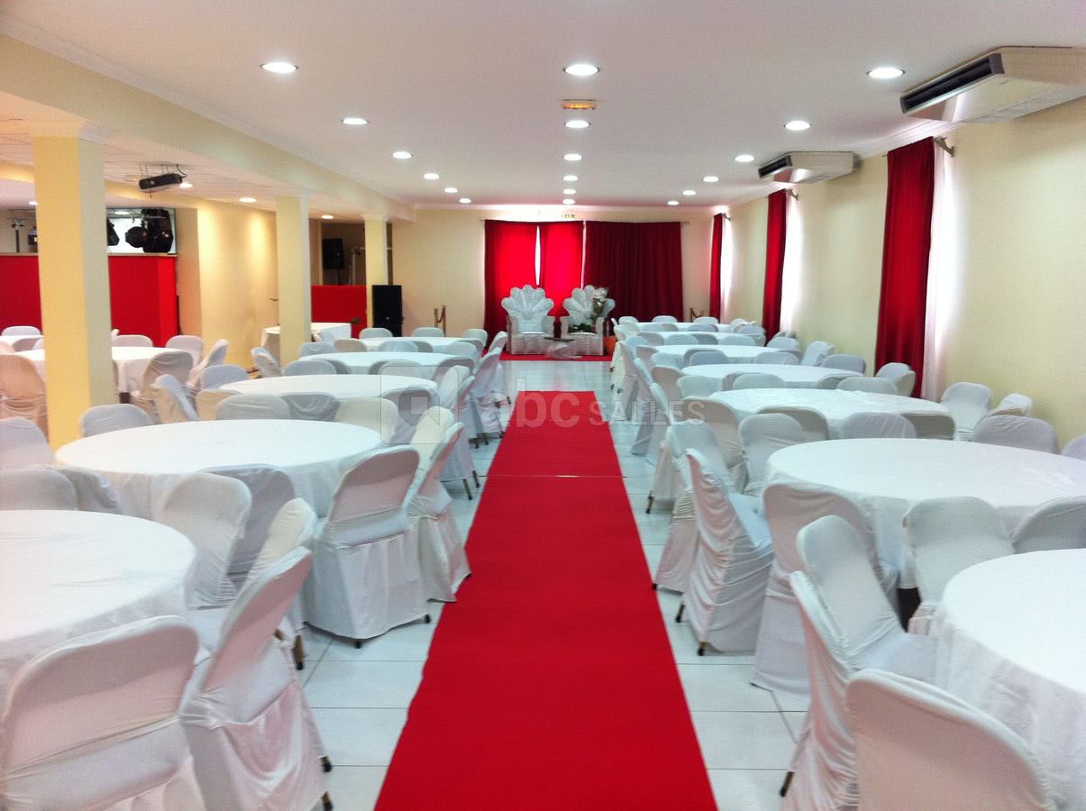 Salle premium (vue de l'entrée)