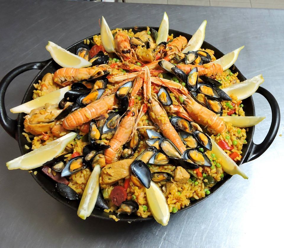 Paella Royale cuisson au feu de bois
