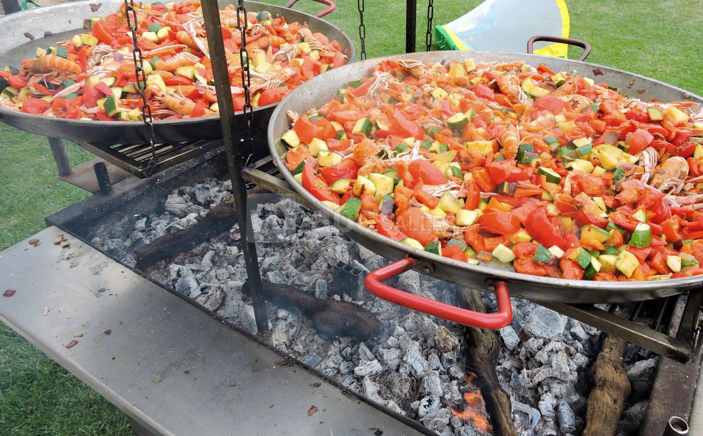 Buffet cuisson au feu de bois