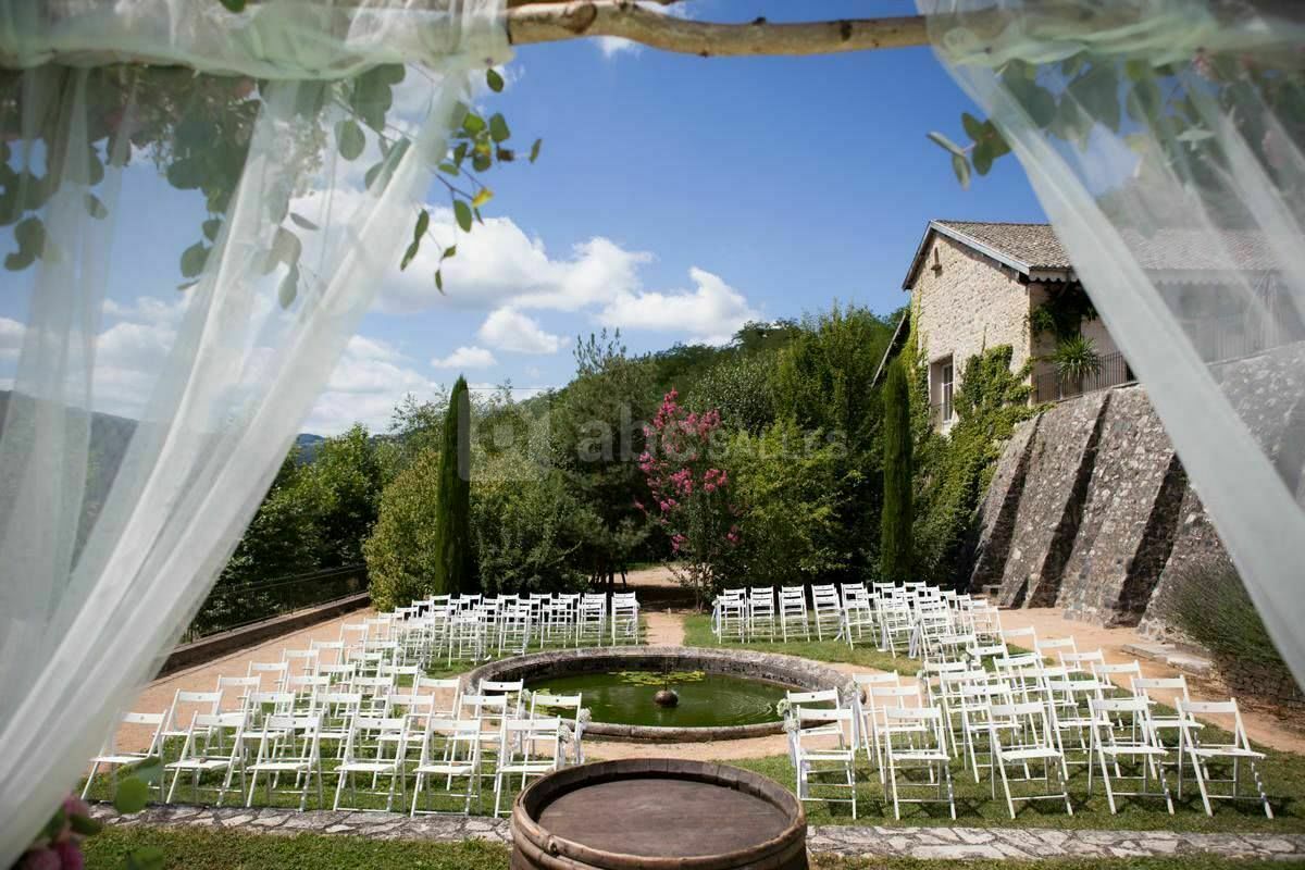 Cérémonie laïque dans les jardins - Photo by Every Magic Day