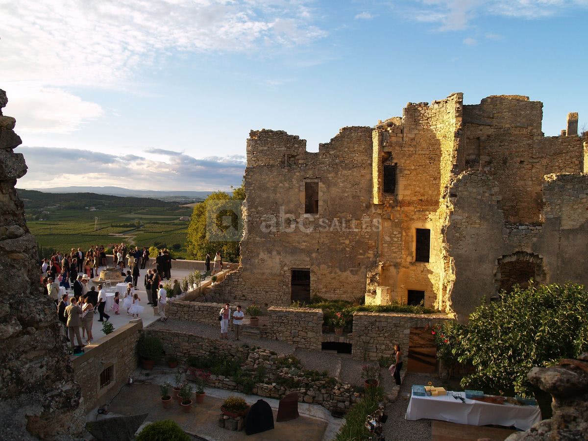 Ruines et cocktail sur la terrasse