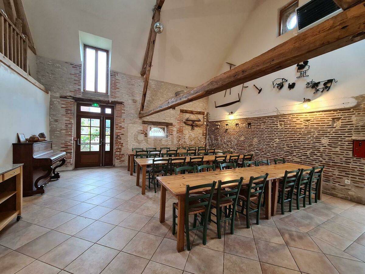 Salle de réception de 90 m²