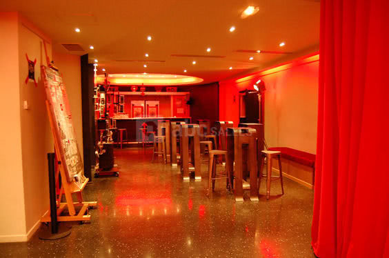 Le bar du bas