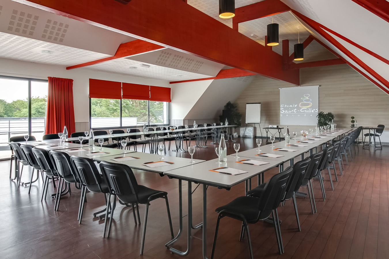 Salle Corail - Style U