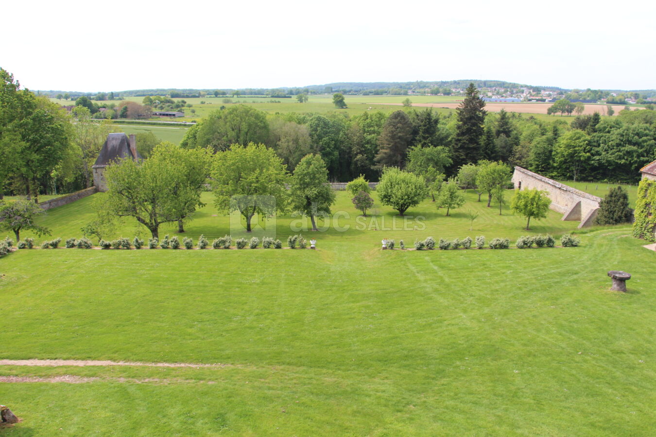 Cour depuis le manoir