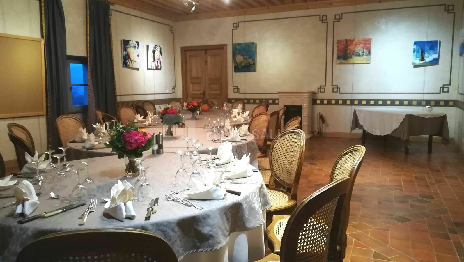 Salle Grecque -une grande tablée
