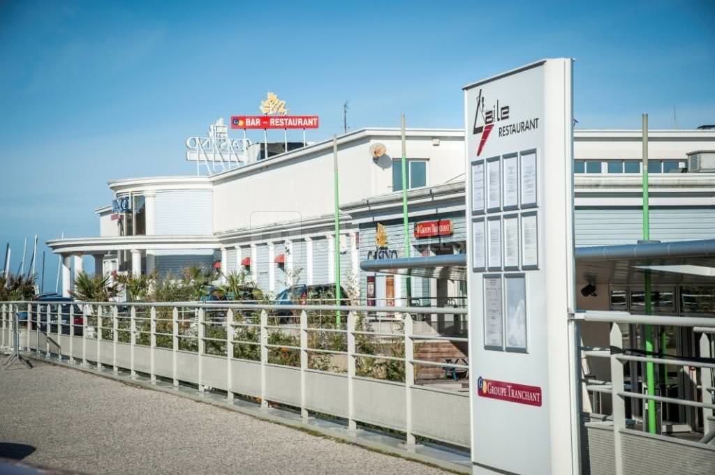Façade casino