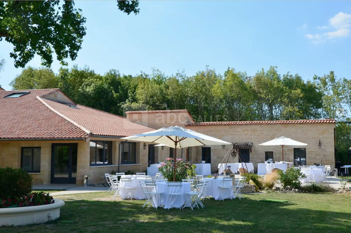 Entrée de la Salle