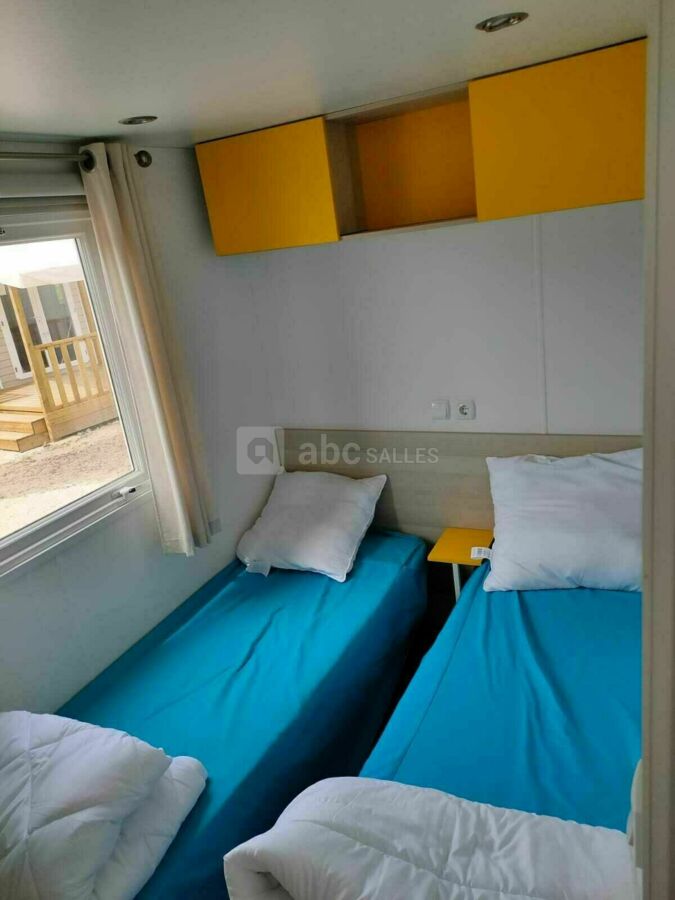 Une chambre  2 lits simples
