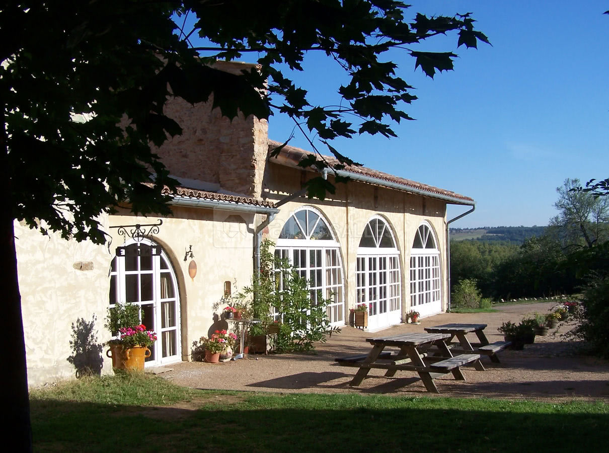 Salle de réception, extérieur