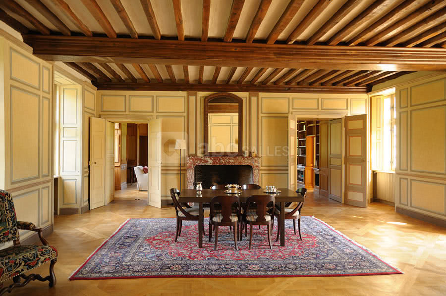 Salon d'honneur, capacité 30 à 80 personnes