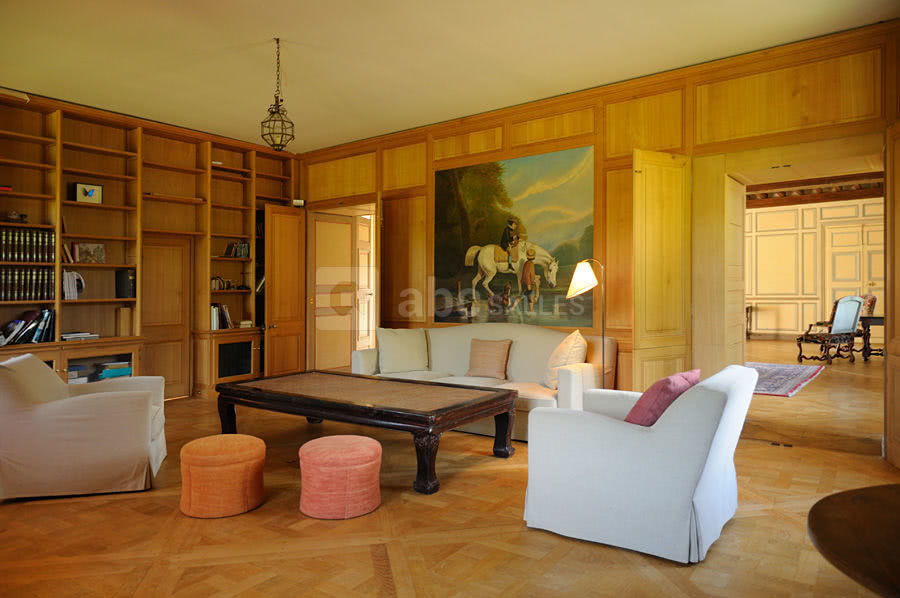 Bibliothèque, 40 couverts assis