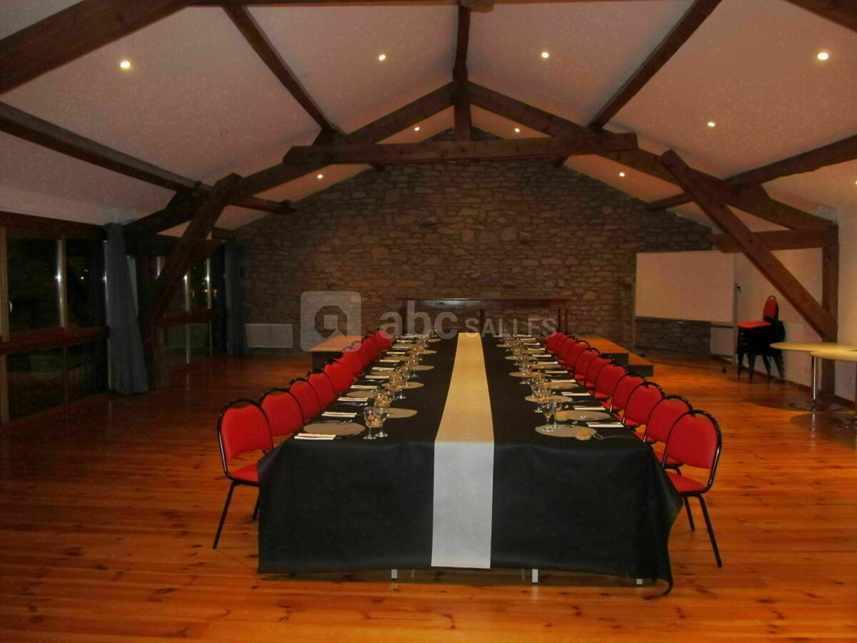 Salle elegance version repas d'entreprise