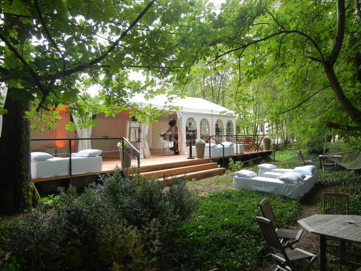 Terrasse tente cocktail