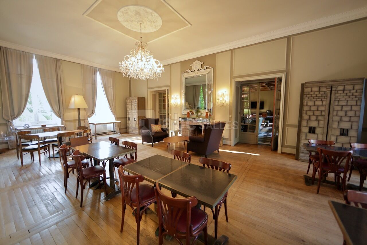 Salon Gris