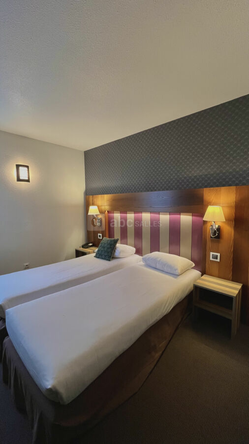 Logis Hôtel Le Néron