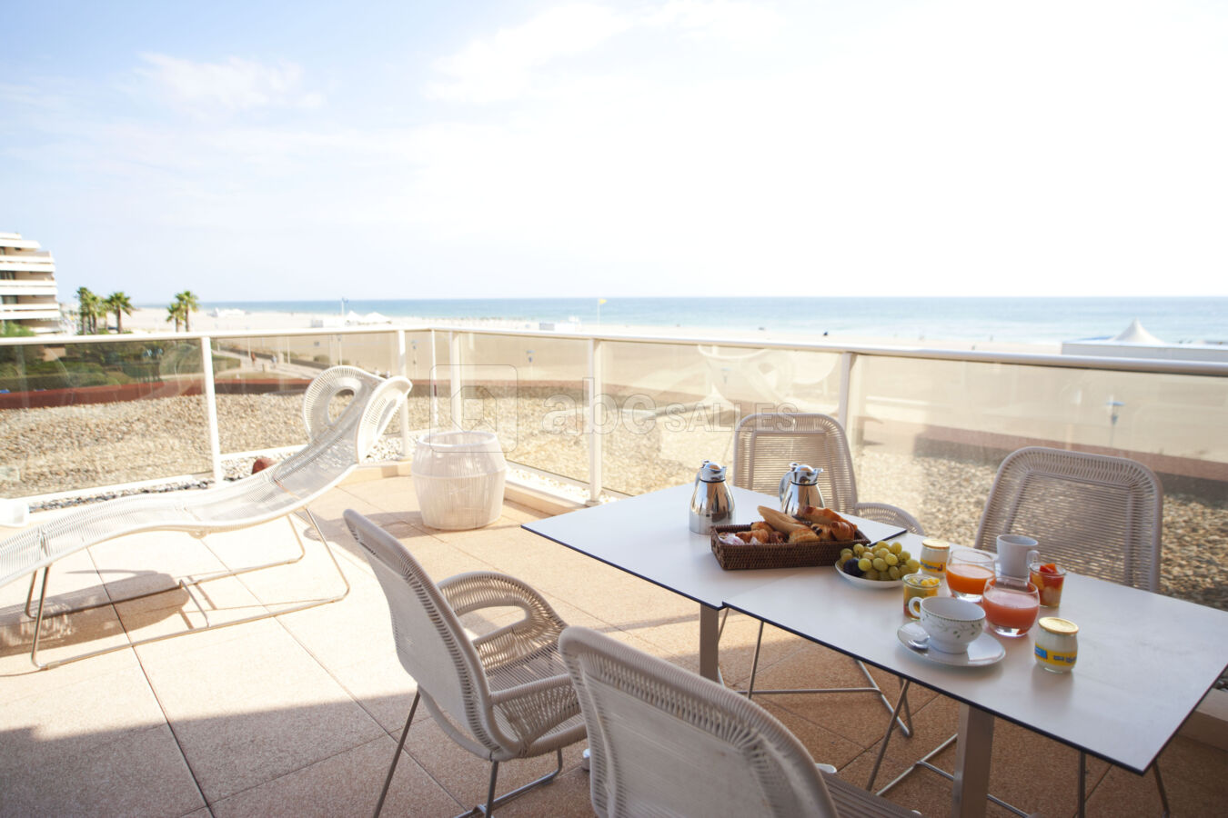 TERRASSE DE LA SUITE FACE MER
