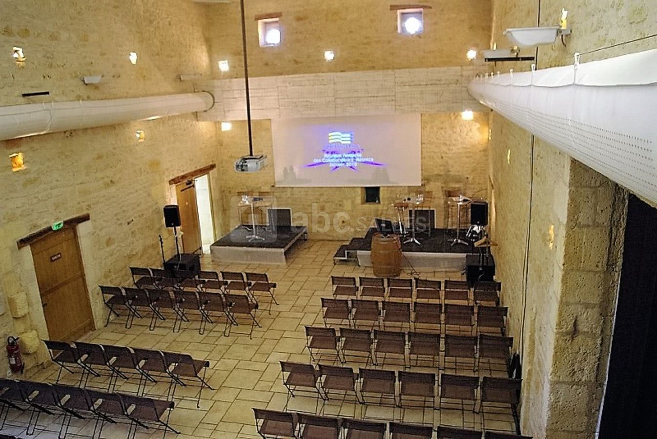 Agencement de la salle de séminaire