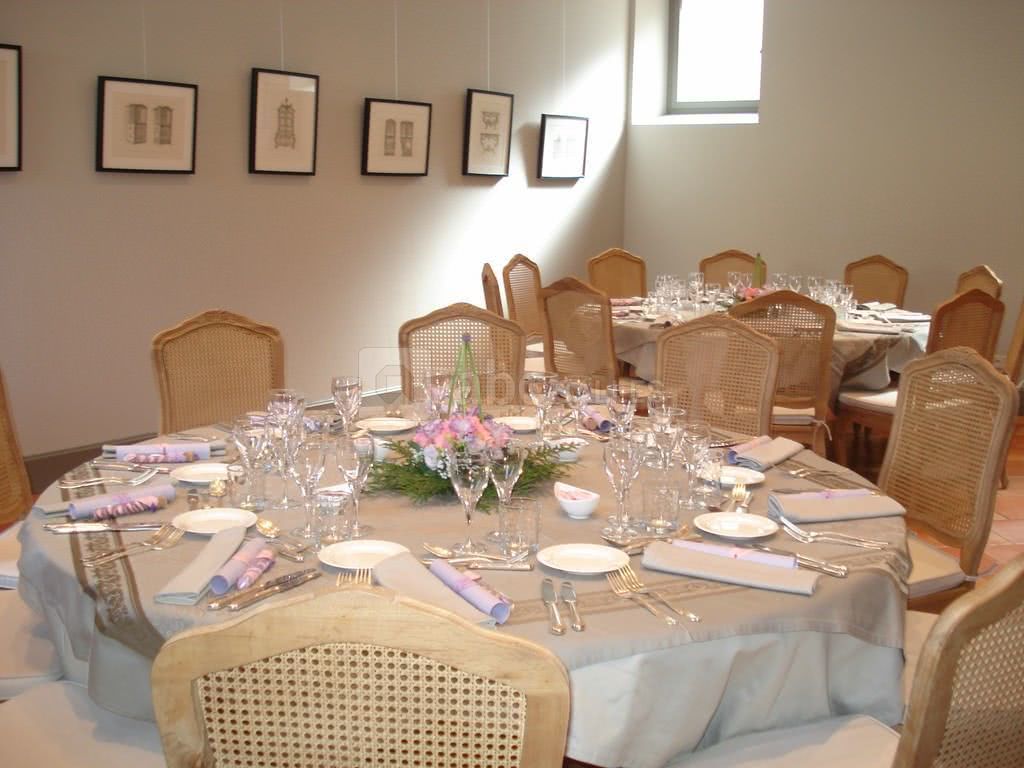 Tables rondes au chai