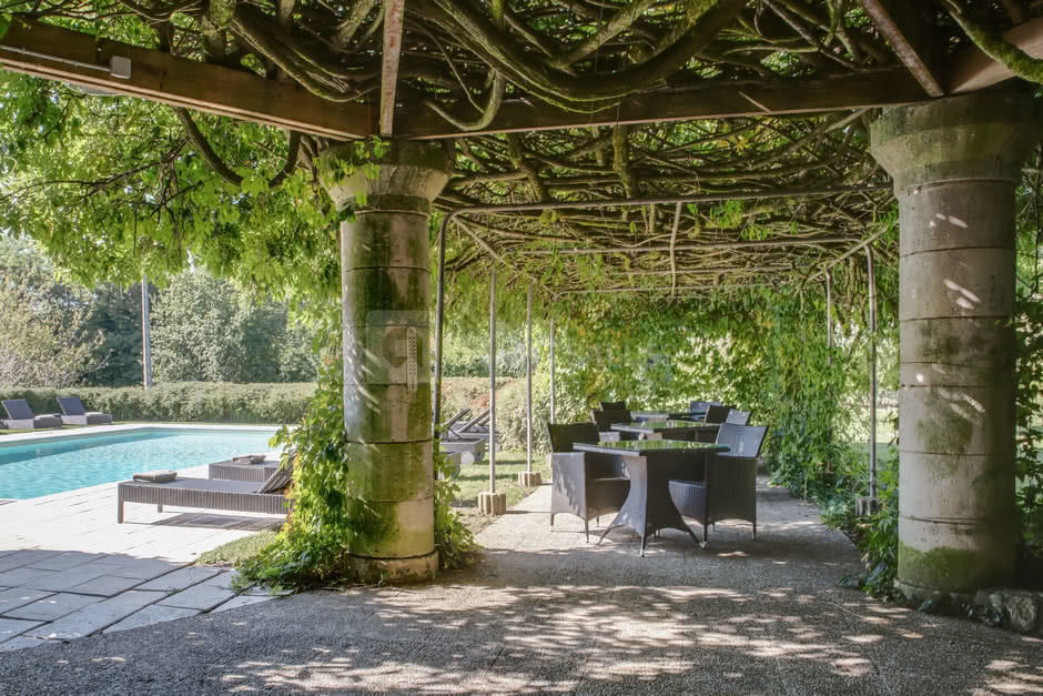 Terrasse de la piscine
