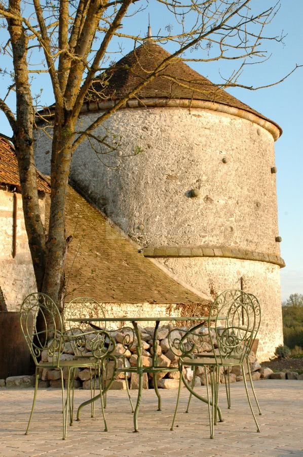 Ferme de la haute maison - sa tour de guet du 14ème siècle (détail)