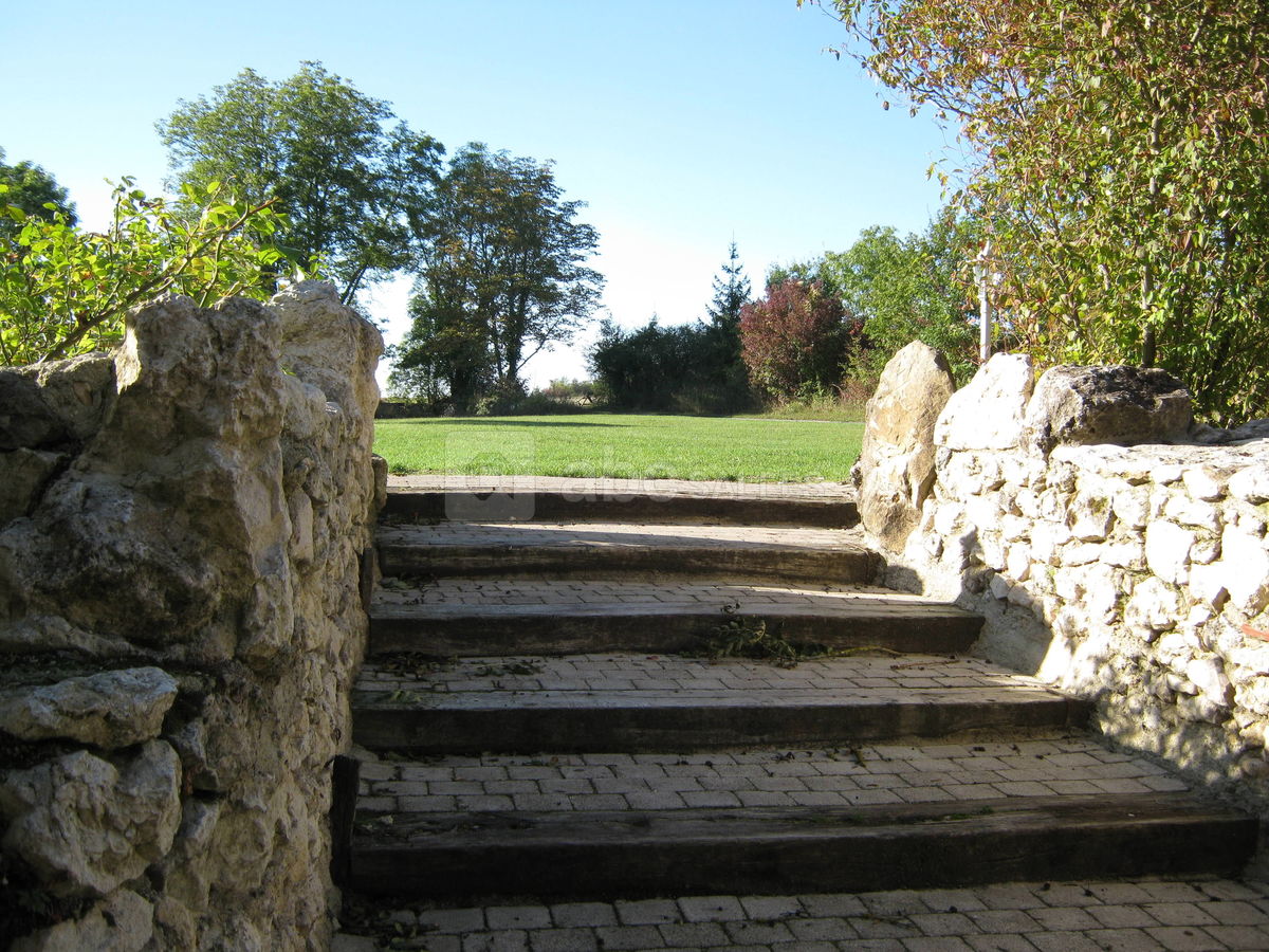 Ferme de la haute maison : l'entrée de la salle