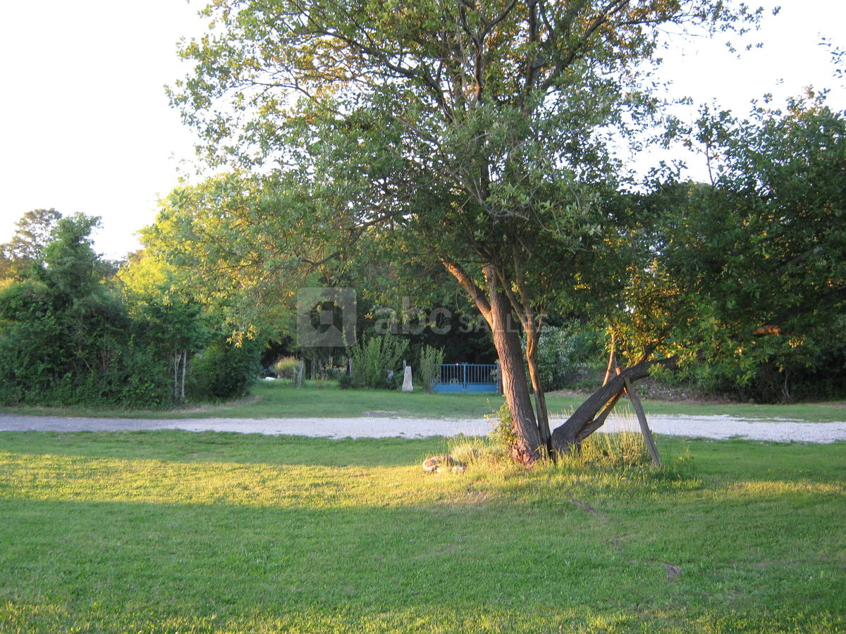 Ferme de la haute maison - son jardin de 2000 m2 (détail)
