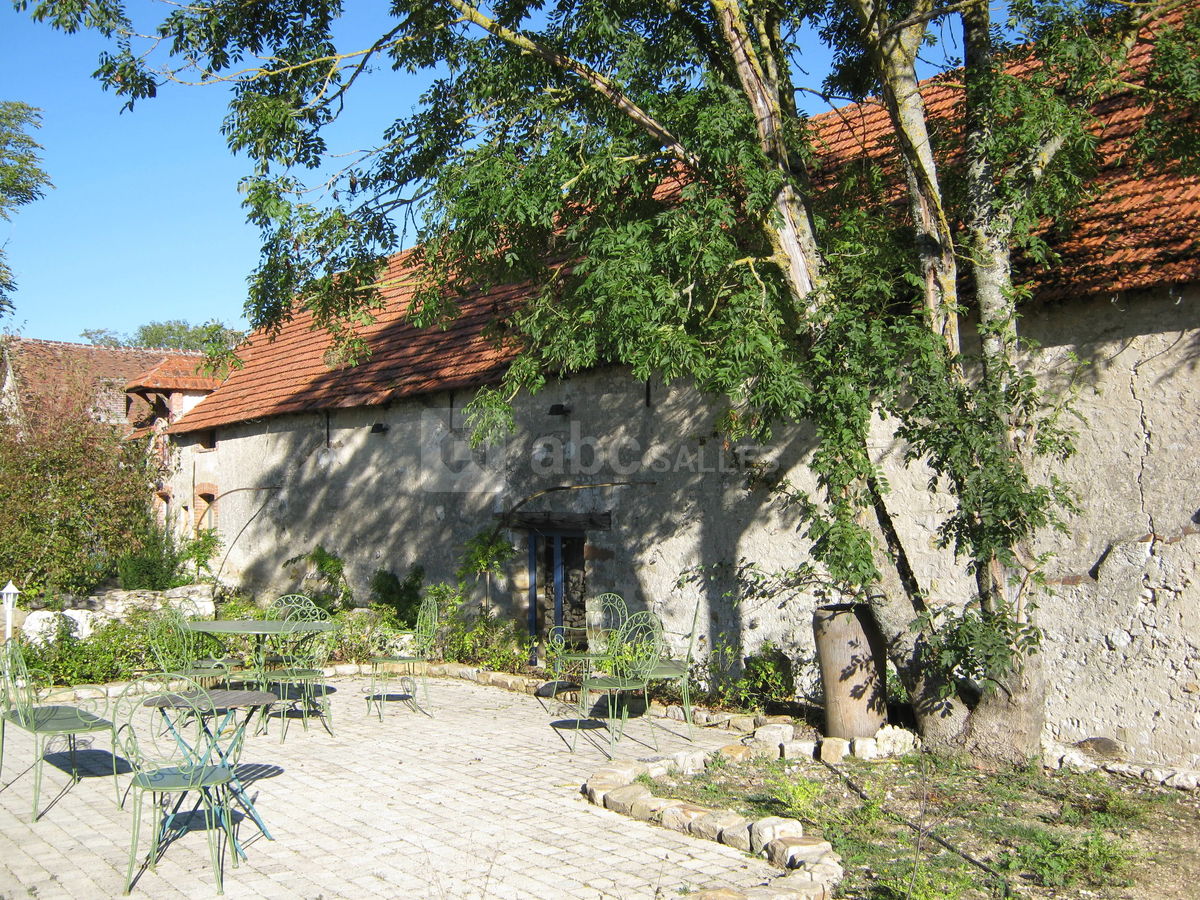 Ferme de la haute maison - une de ses terrasses