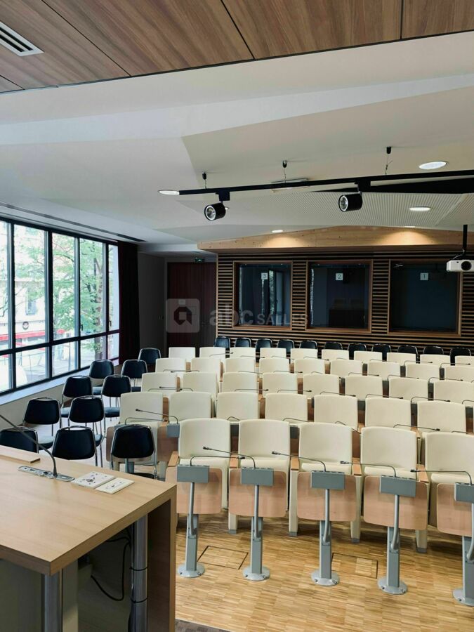 Amphi