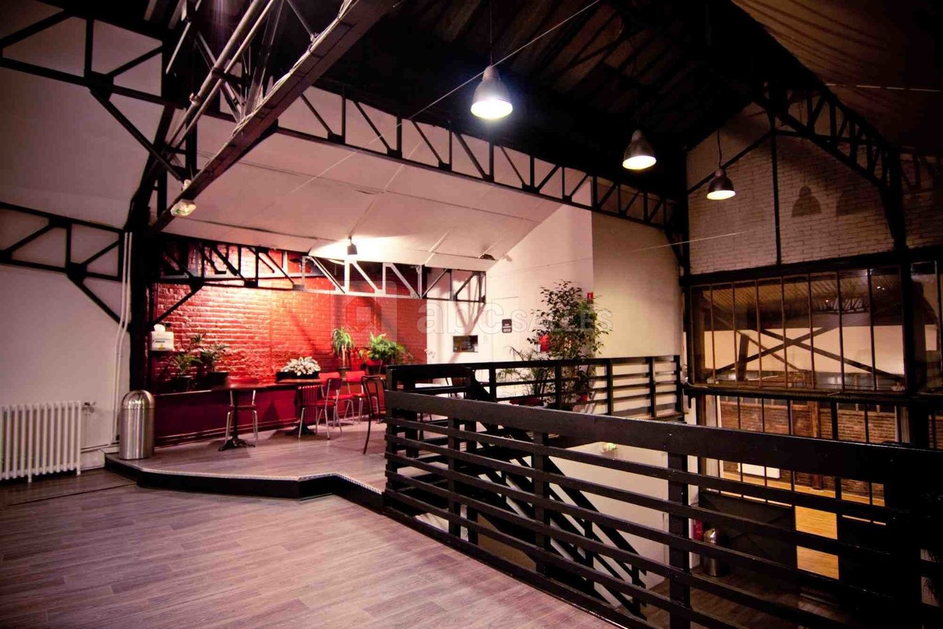 Salle verrière le soir