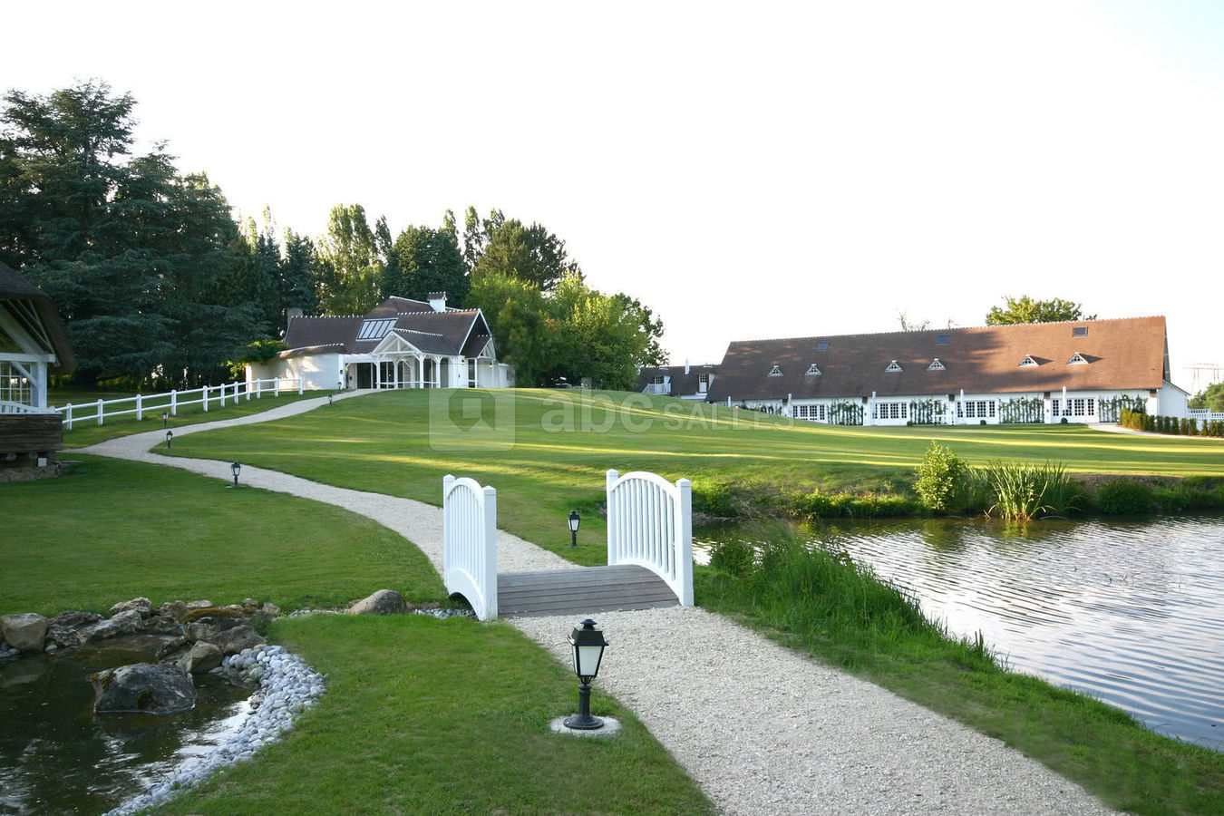 Vue sur Le Pavillon et La Salle