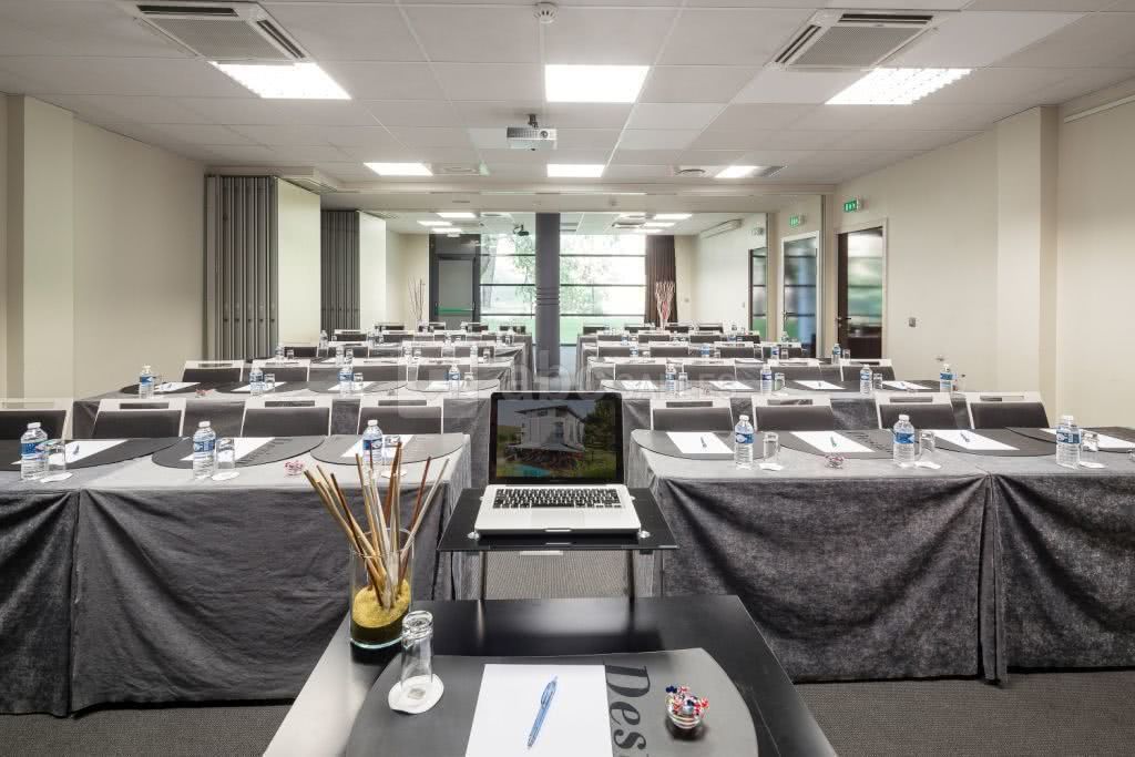 Salle Plénière en Classe