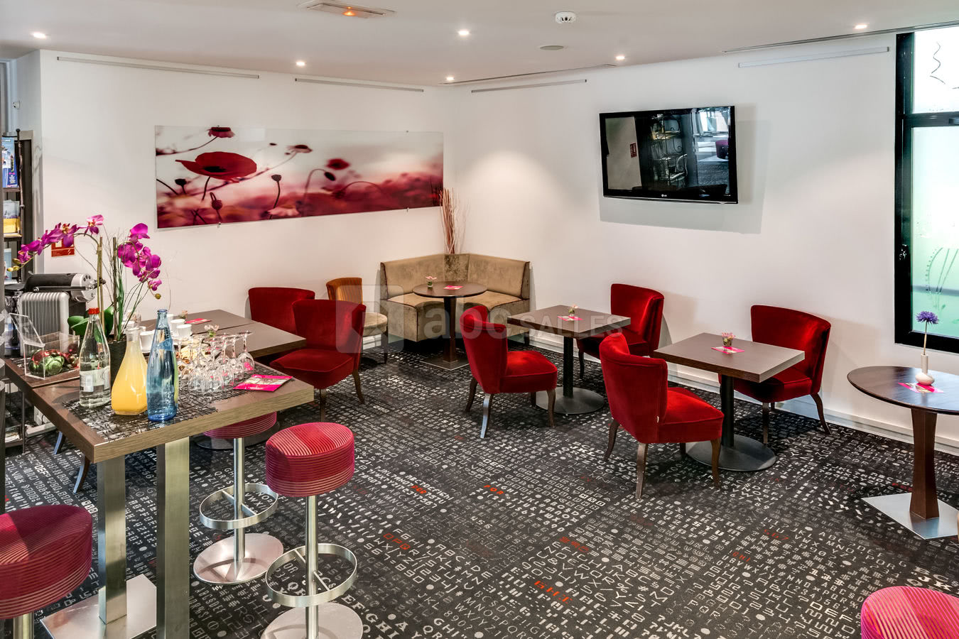 Lounge Bar
