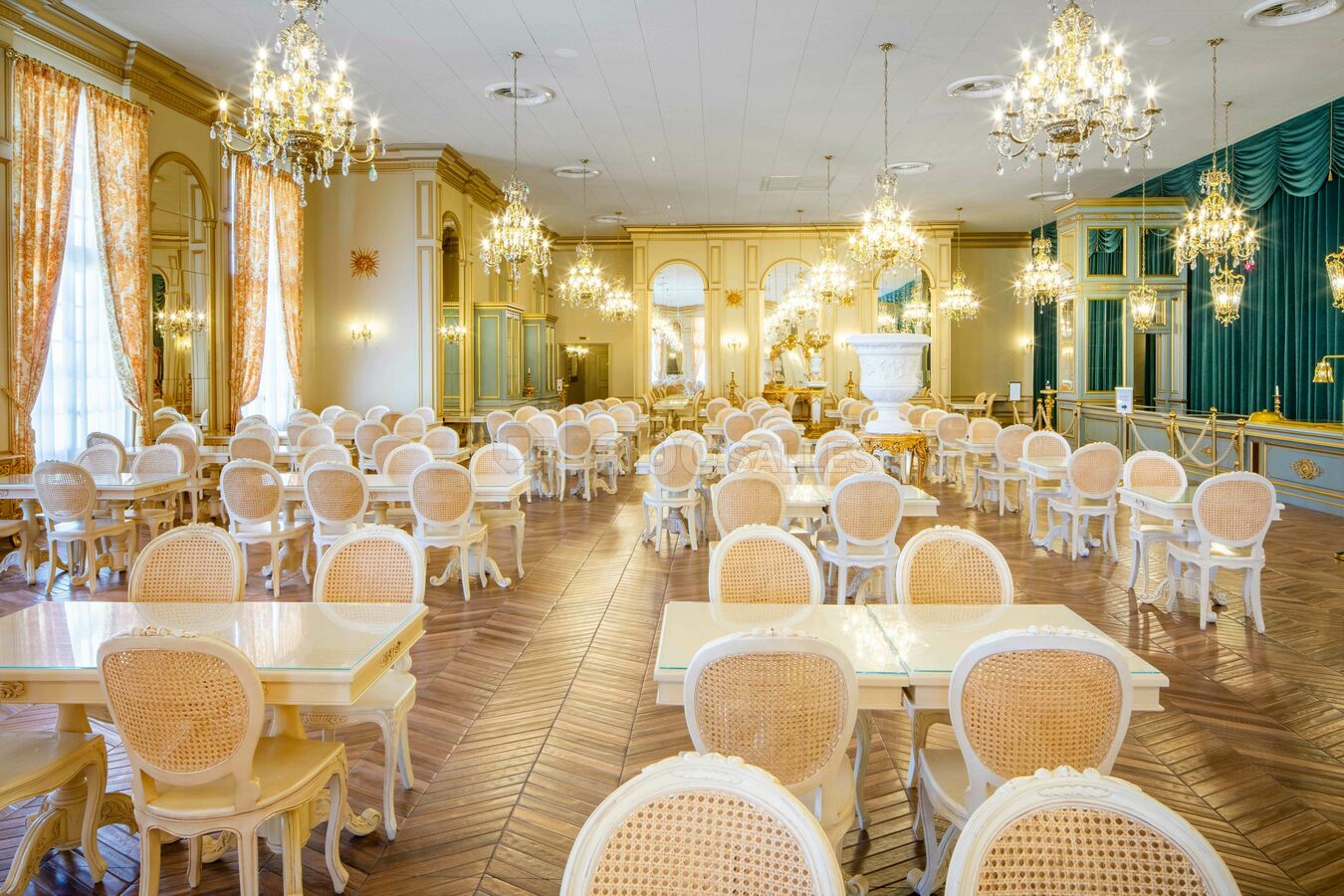 La table des Ambassadeurs