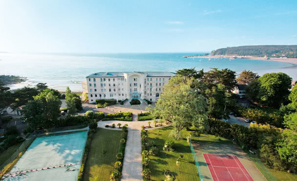 Vue oblique de l'hotel