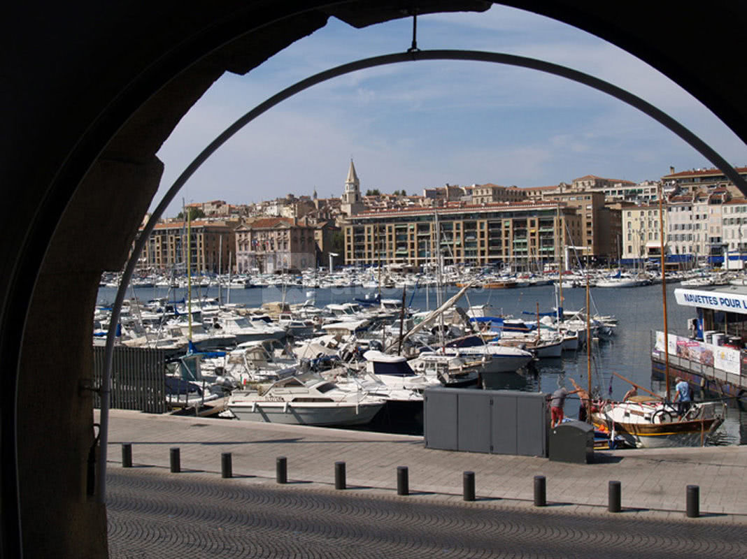 Vue du Vieux-Port de la salle