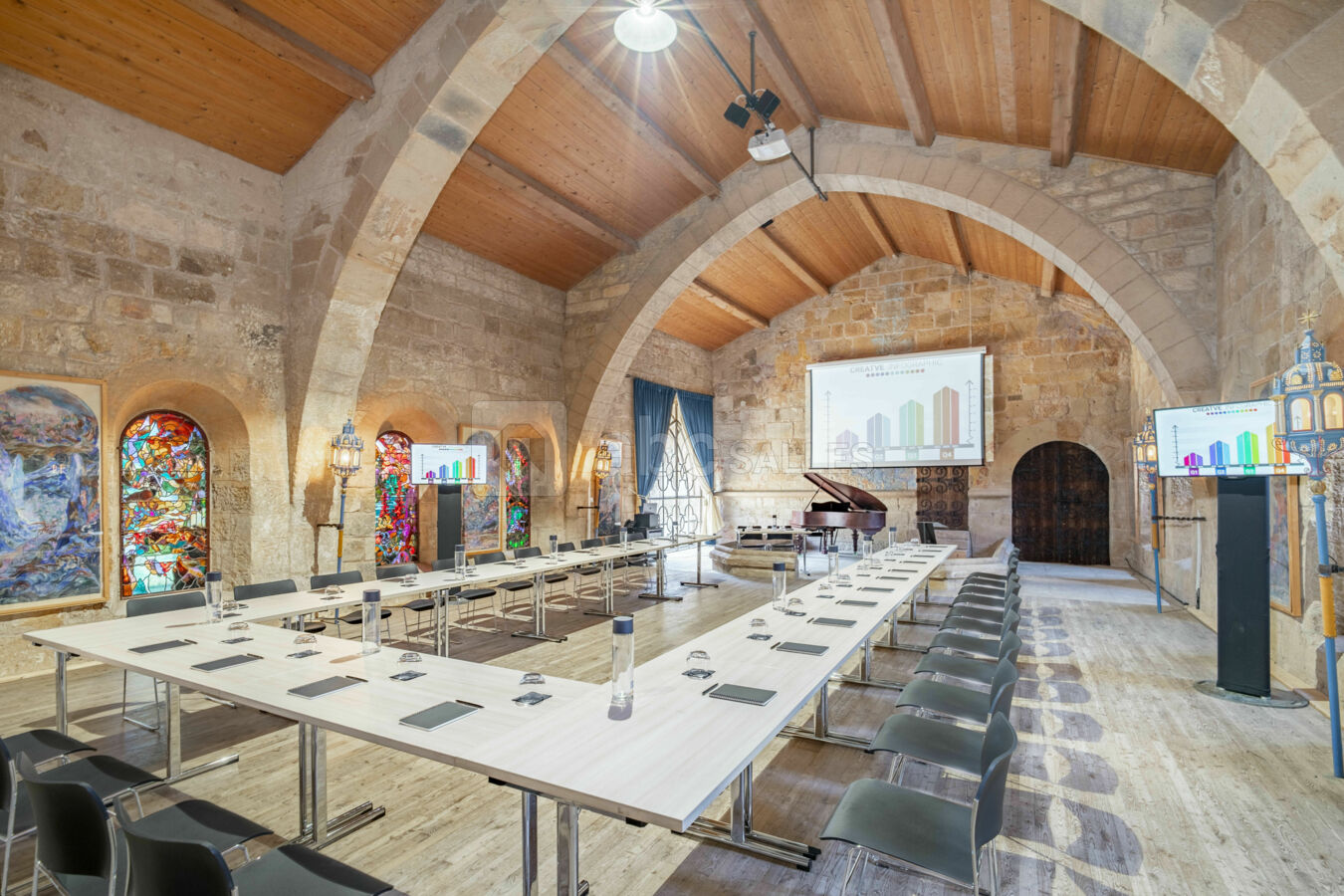 Le Dortoir des moines, configuration U