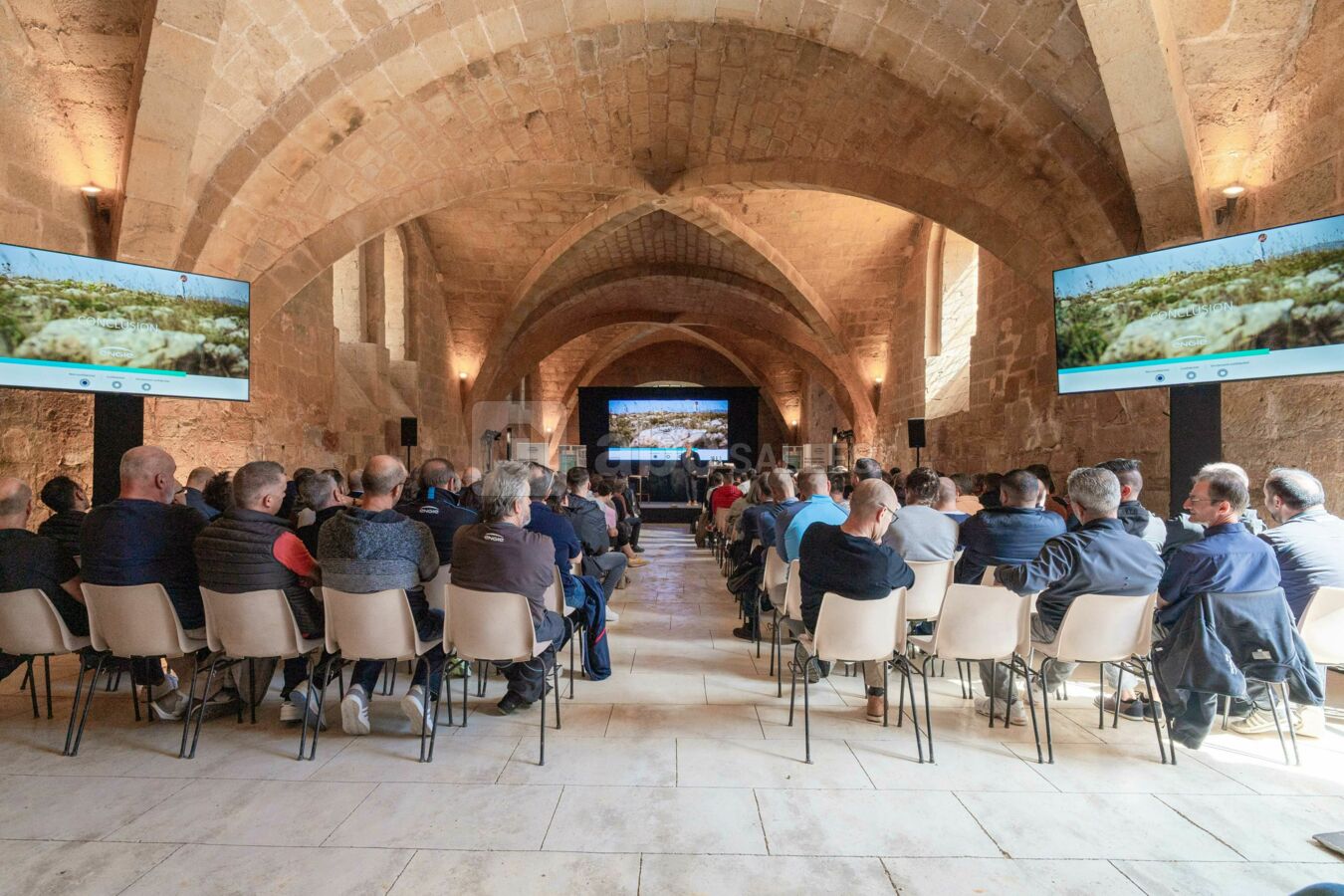 Le Réfectoire des Convers, configuration conférence