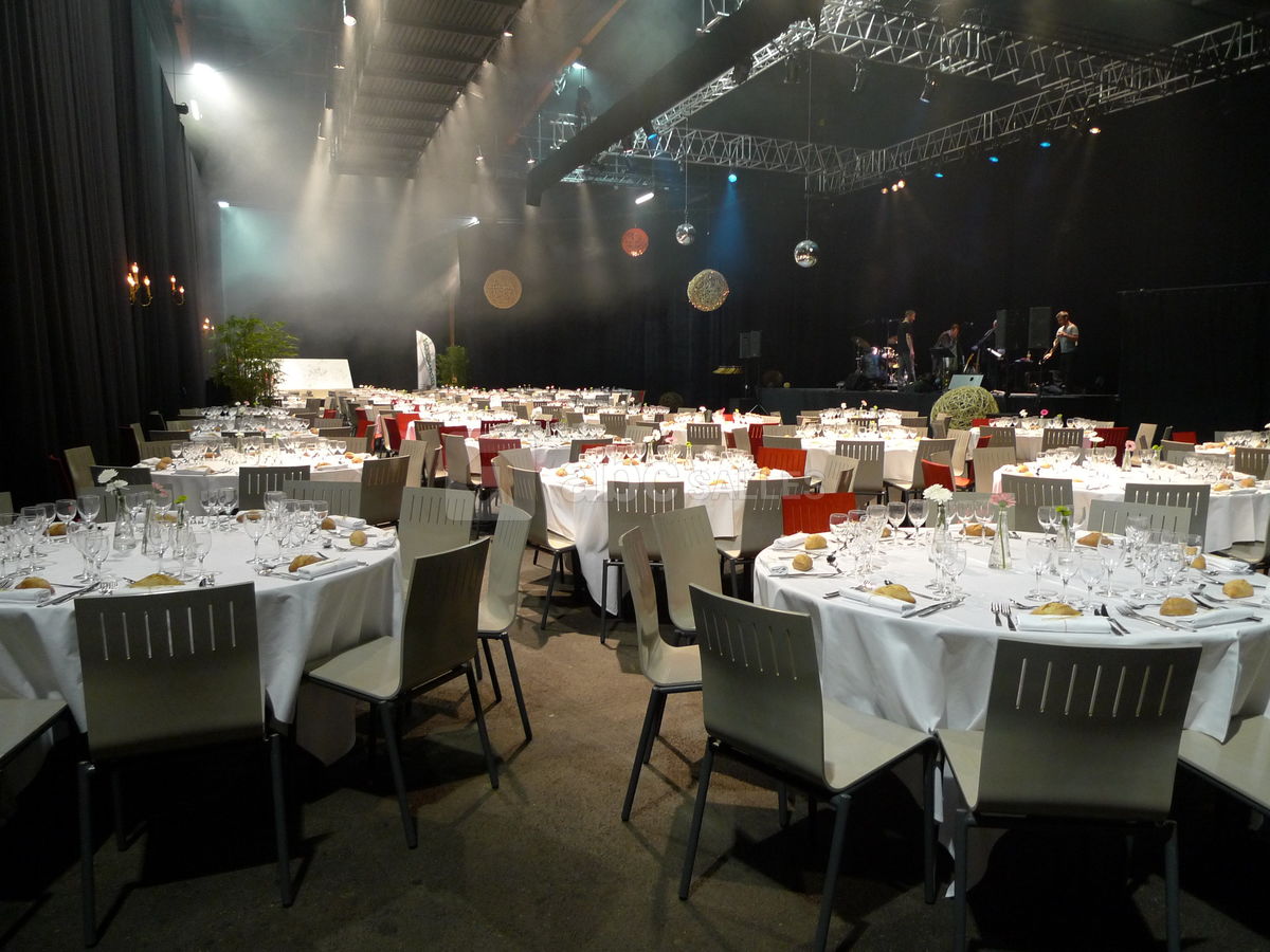 Grande halle de 2800 m²