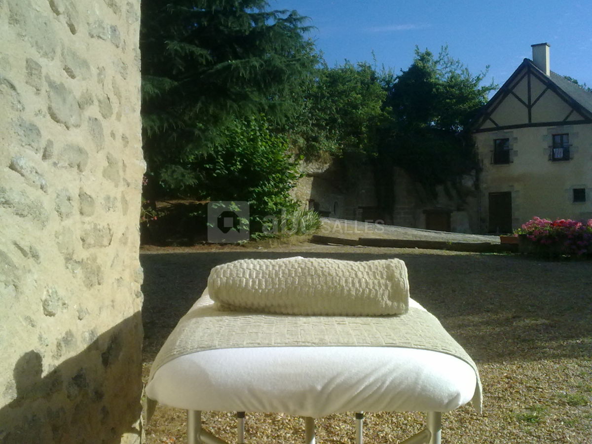 Massage en milieu troglodytique