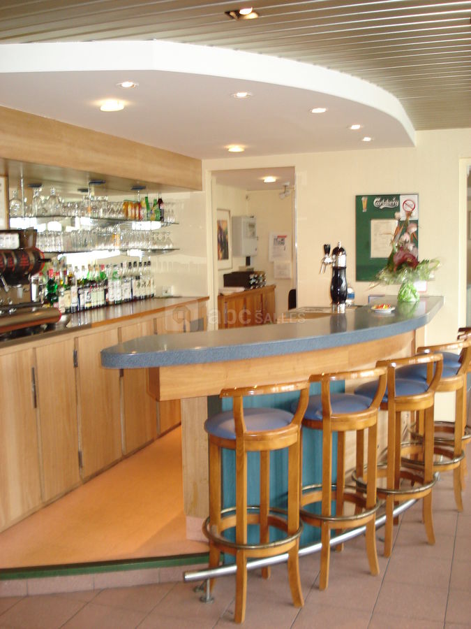 Bar ouvert de 7h a 22h