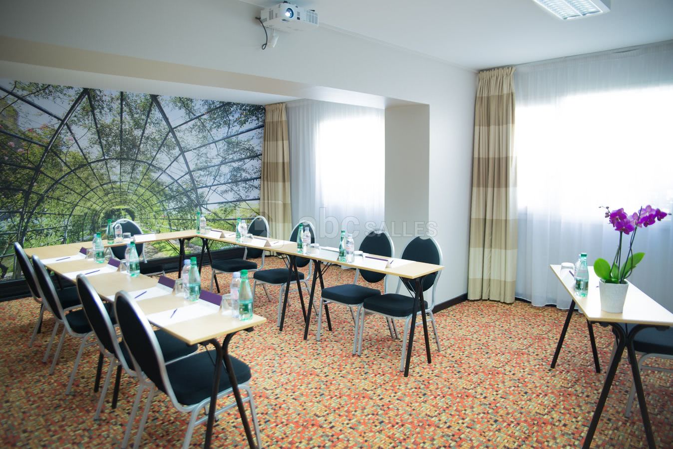Salon de 44 m² en U