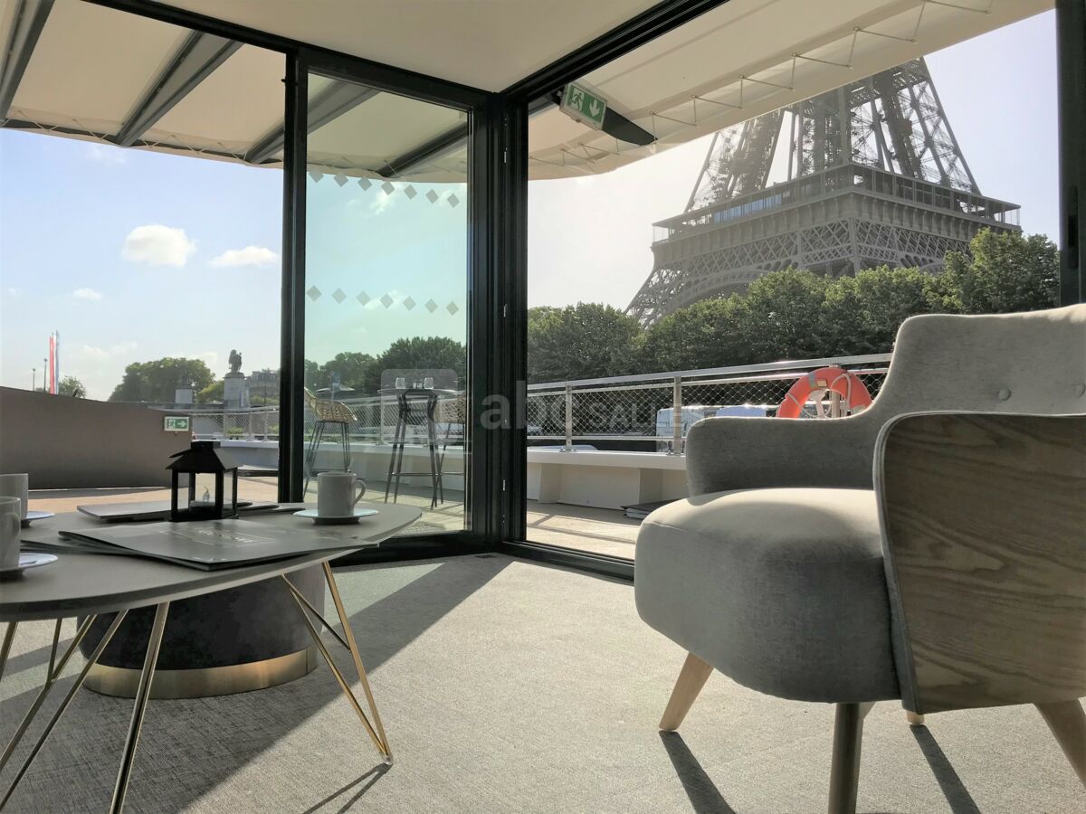 Lounge - Vue Tour Eiffel