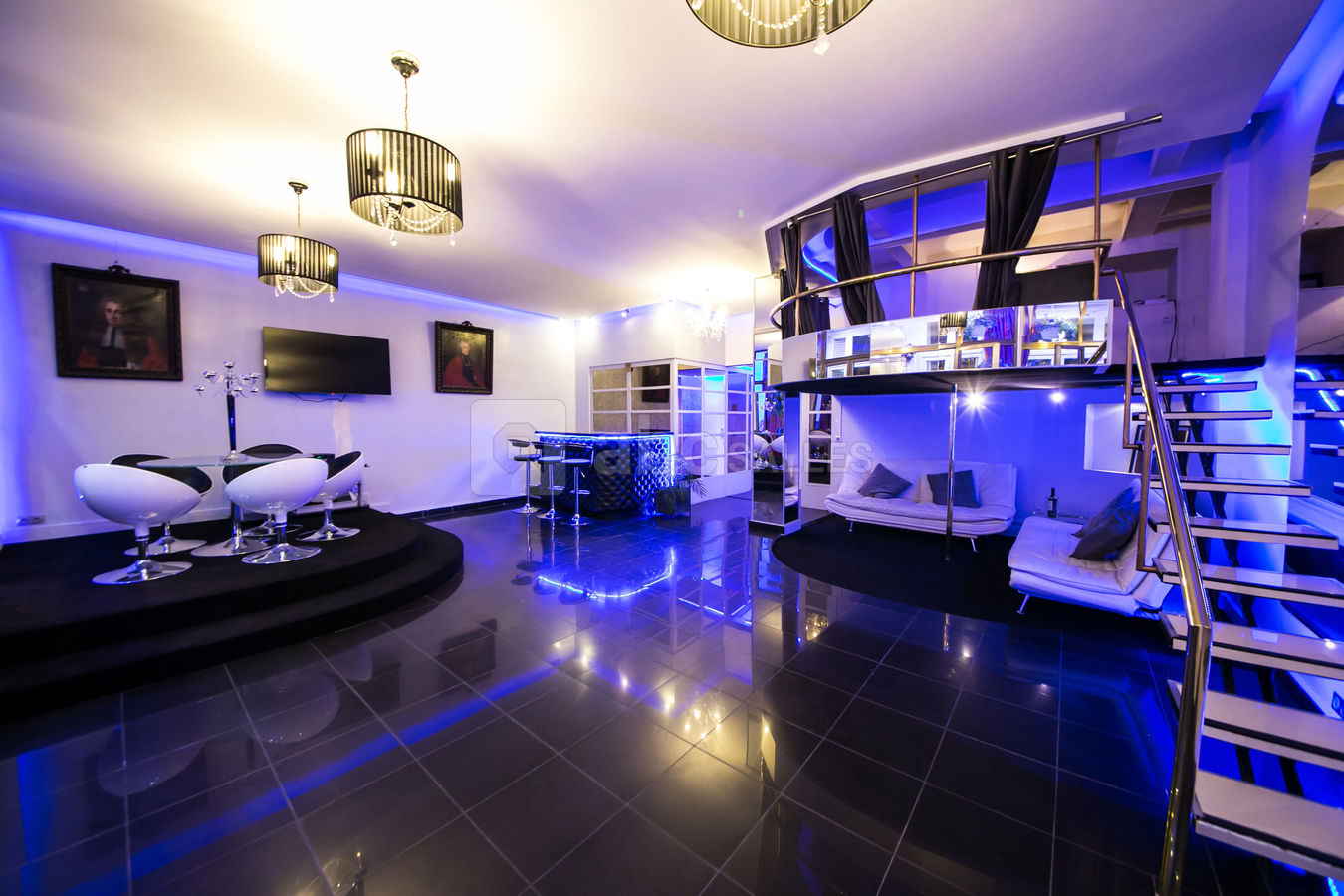 Espace intérieur du showroom loftchampselysees