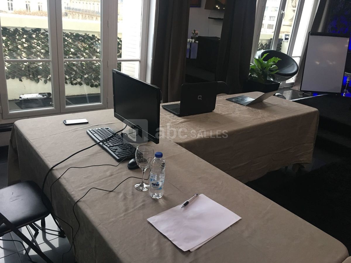 Espace de formations, réunions , brain storming, séminaires tout équipé