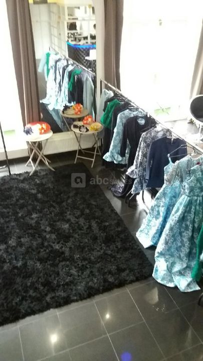 Showroom , popup store,  boutique éphémère tout équipé