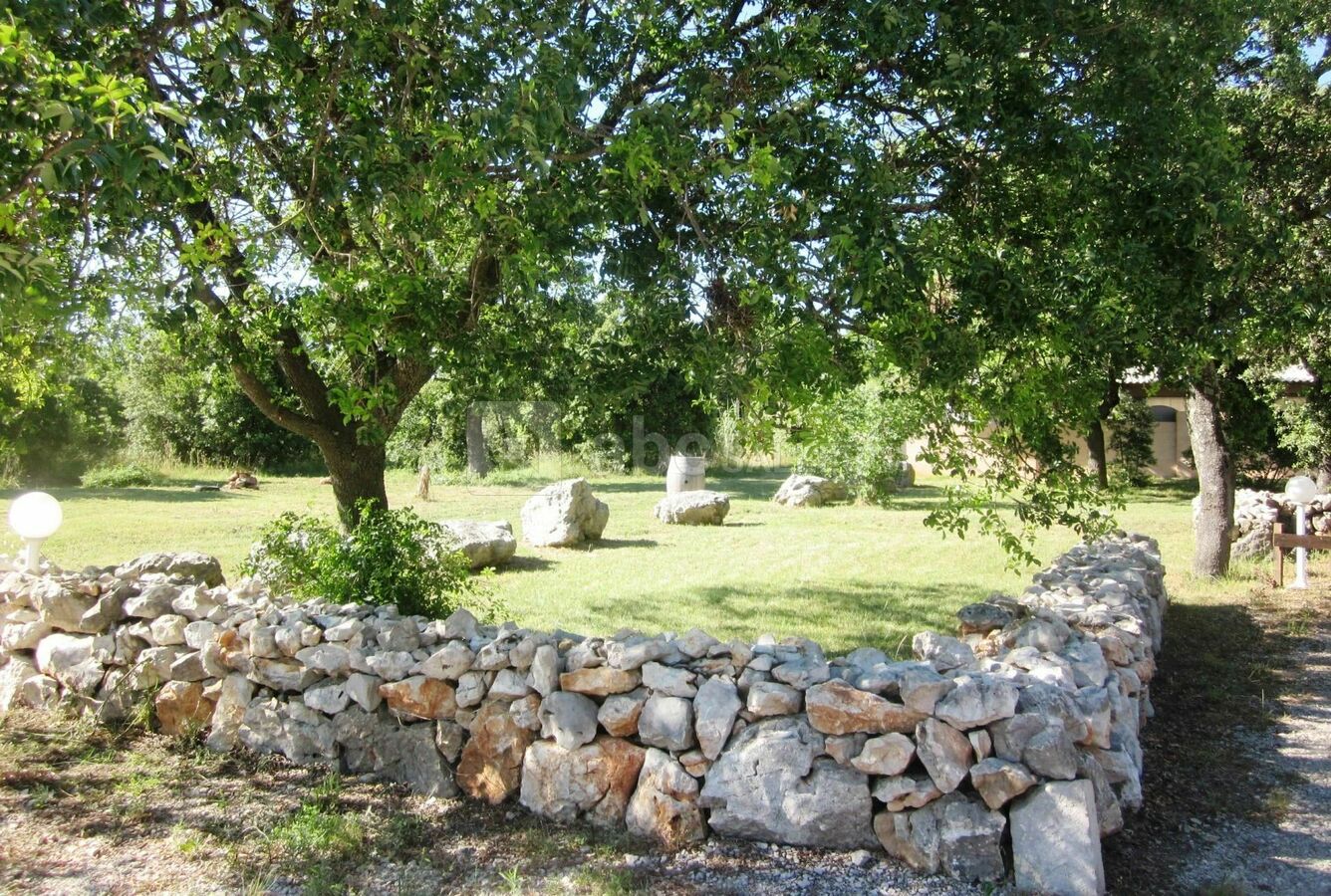 Parc muret abri