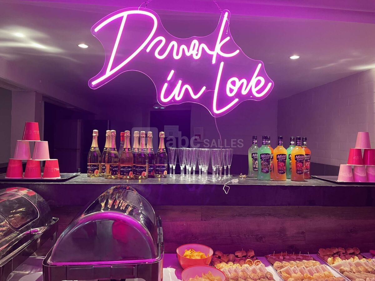 Bar décoré salle Matecaña