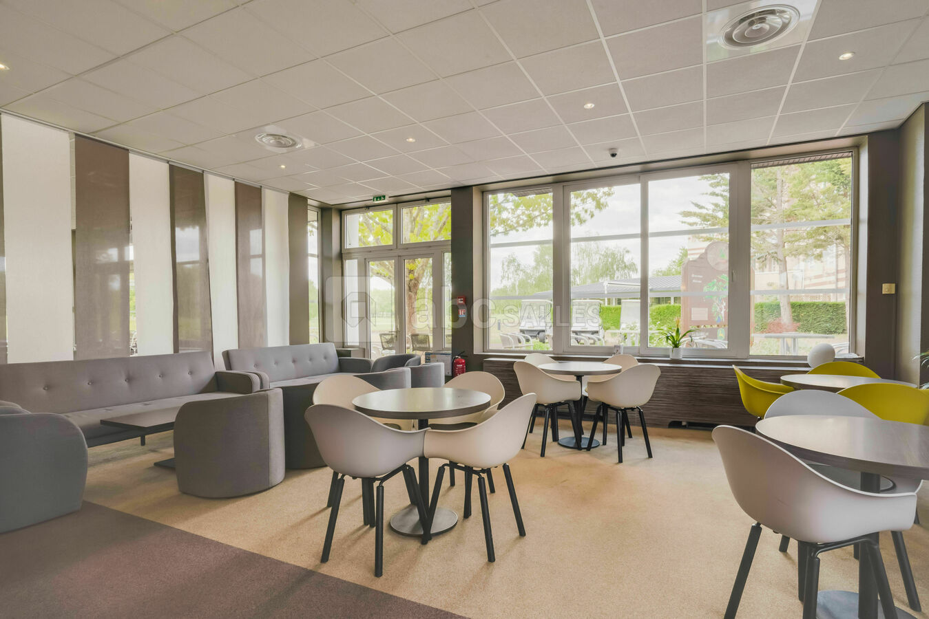 Petit salon
