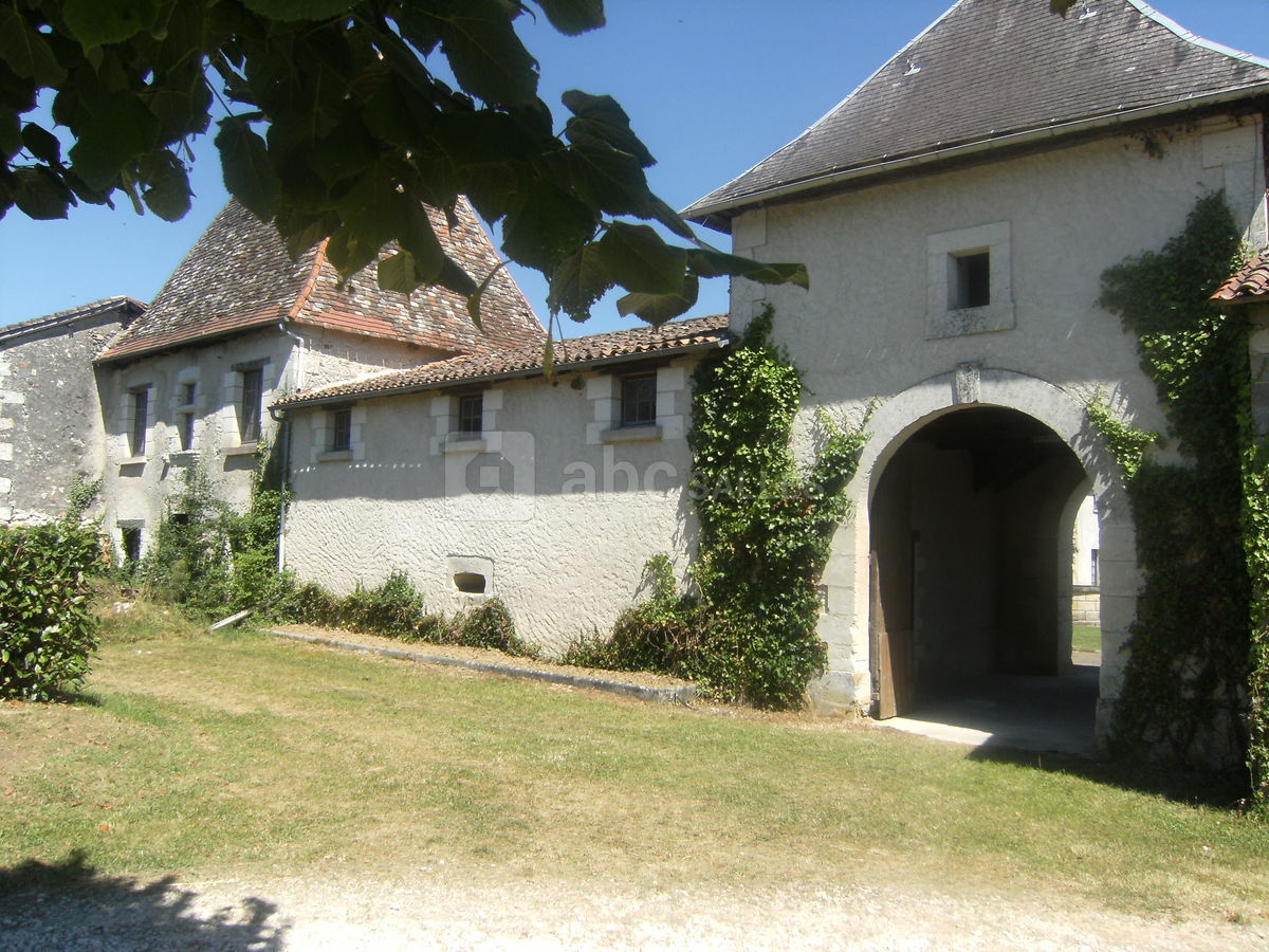 Acces cour d'honneur